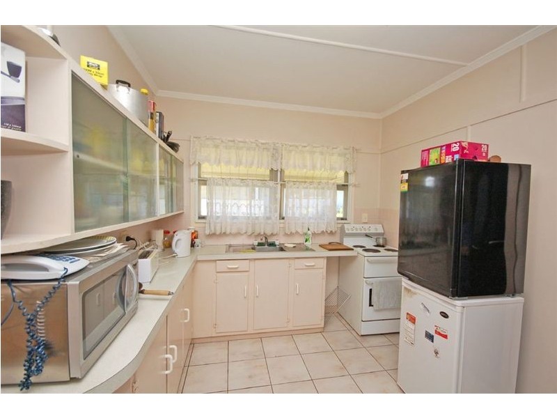 27 Essey Street, Clontarf QLD 4019