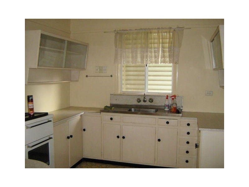 24 Speight Street, Brighton QLD 4017