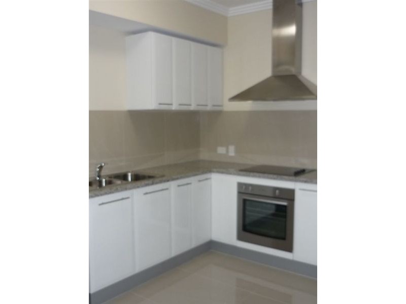 1/32 Rock Street, Scarborough QLD 4020