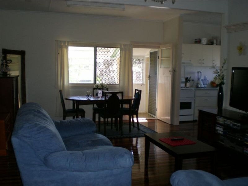 66 Anzac Avenue, Redcliffe QLD 4020