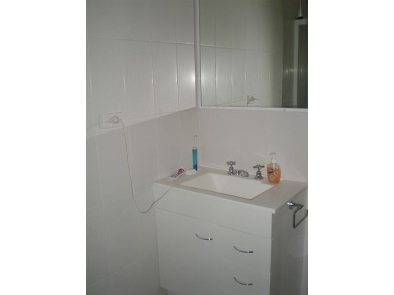 66 Anzac Avenue, Redcliffe QLD 4020