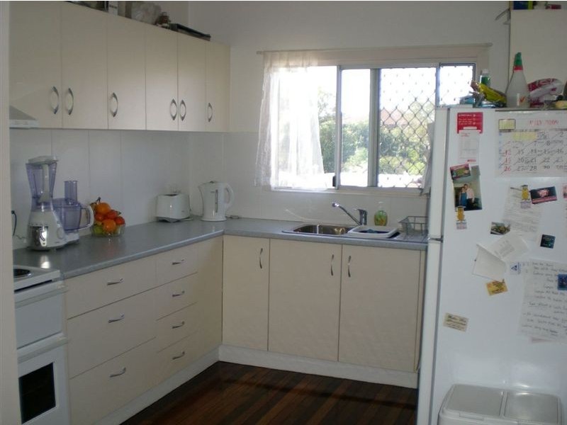 66 Anzac Avenue, Redcliffe QLD 4020