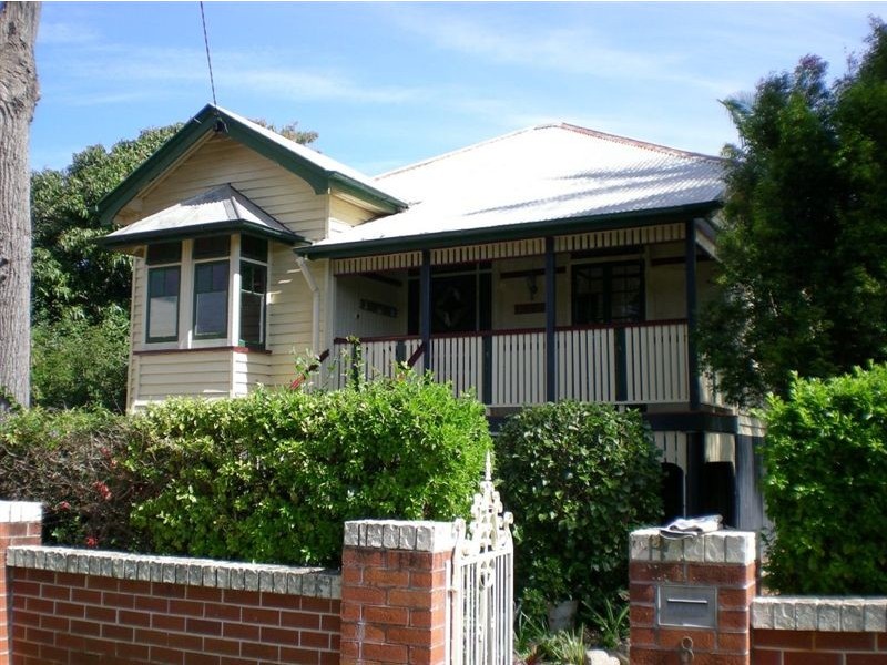 8 Lancaster Avenue, Redcliffe QLD 4020