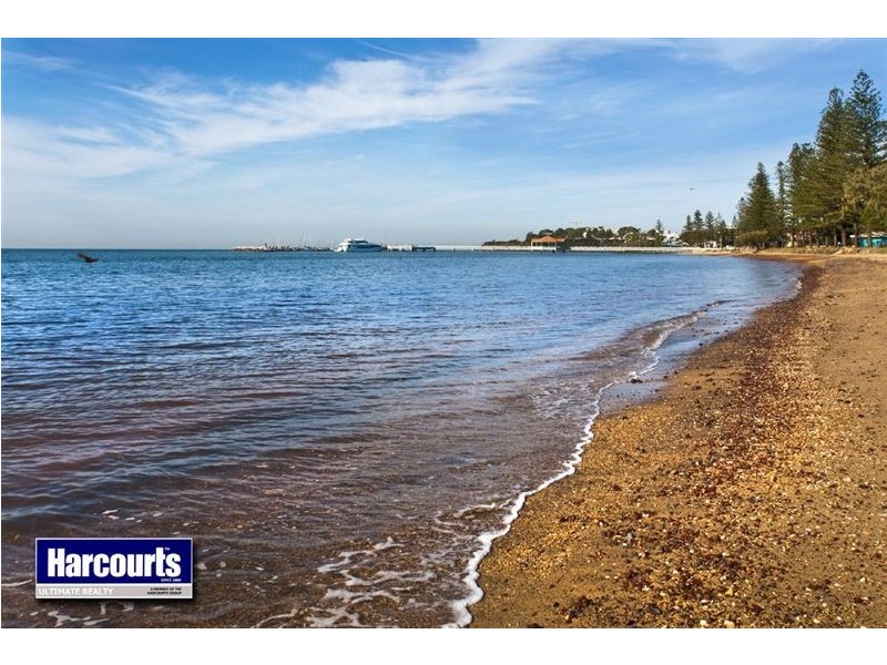 23 Prince Edward Parade, Redcliffe QLD 4020