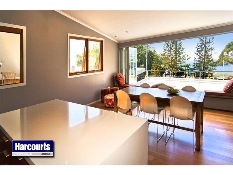 97 Landsborough Avenue, Scarborough QLD 4020