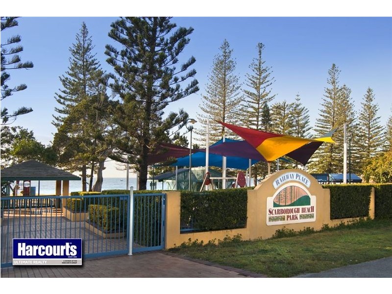 97 Landsborough Avenue, Scarborough QLD 4020