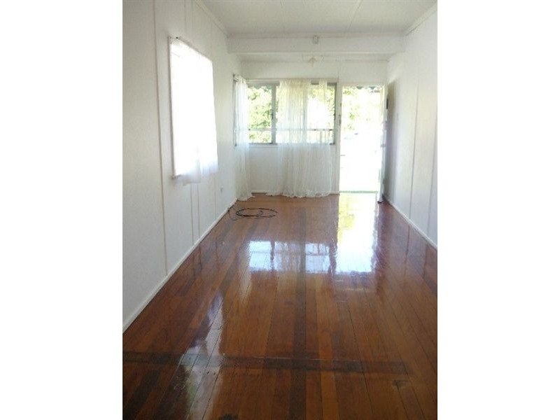 5 Conley Street, Clontarf QLD 4019