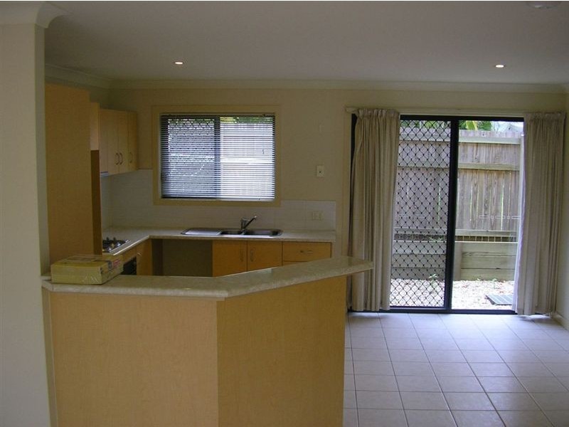 2/8 Langdon Avenue, Margate QLD 4019