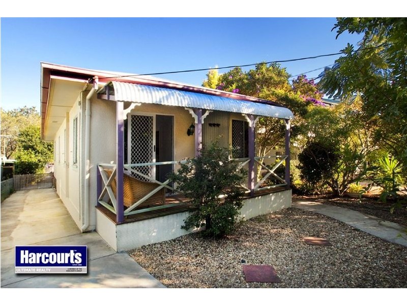 61 McLennan Street, Woody Point QLD 4019