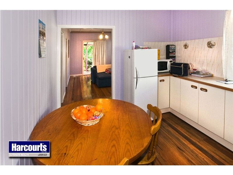 61 McLennan Street, Woody Point QLD 4019