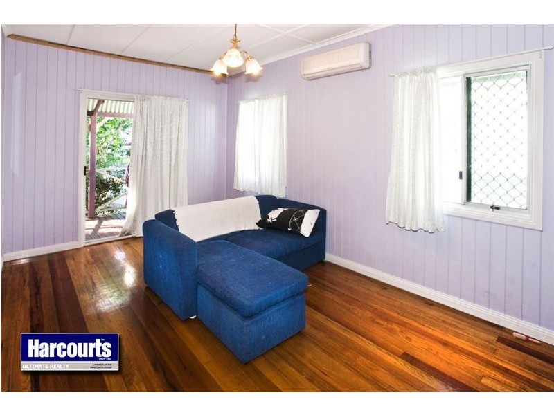 61 McLennan Street, Woody Point QLD 4019