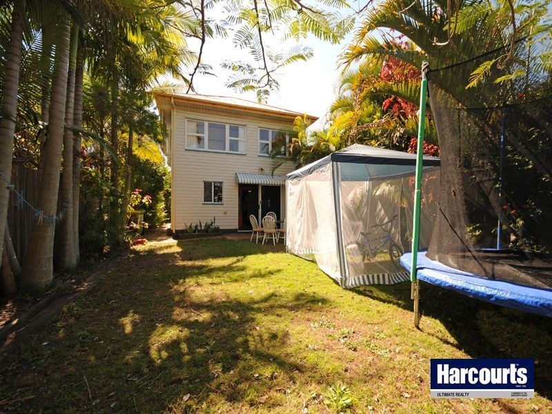 35 Annie Street, Woody Point QLD 4019