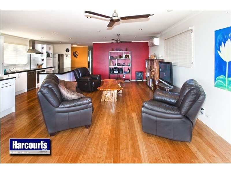 6 James Street, Scarborough QLD 4020