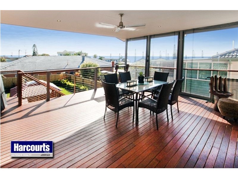 6 James Street, Scarborough QLD 4020