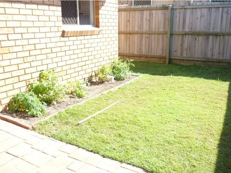 4/27 McAneny, Redcliffe QLD 4020