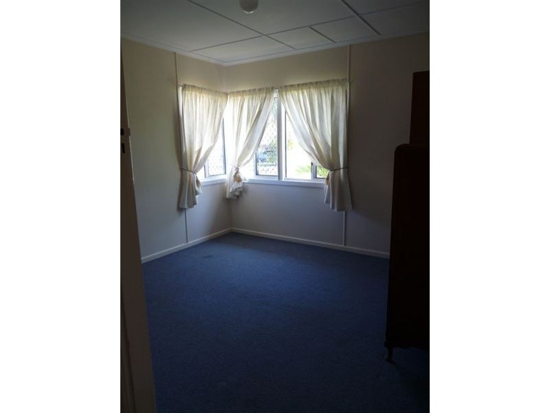 32 Blakeney Street, Woody Point QLD 4019