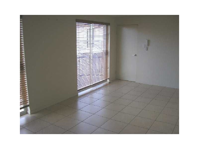 9/19 John Street, Redcliffe QLD 4020
