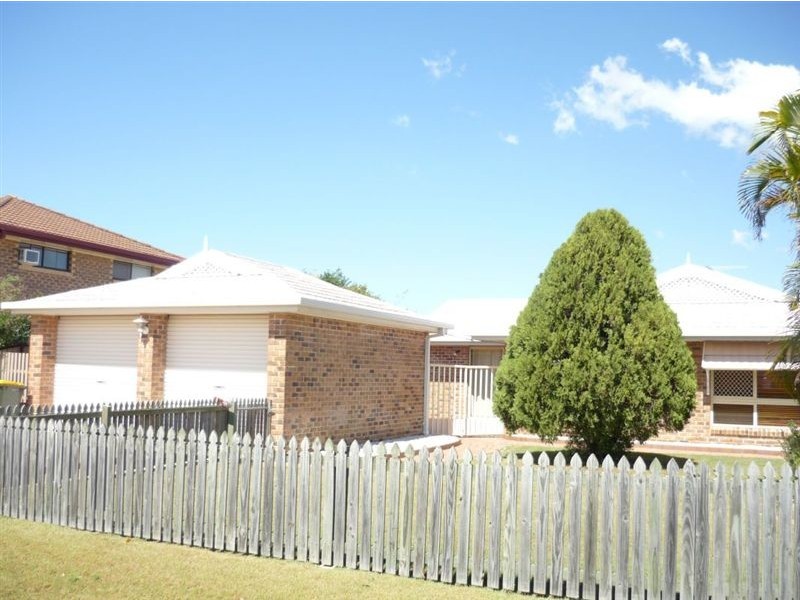 100 Cambridge Street, Rothwell QLD 4022
