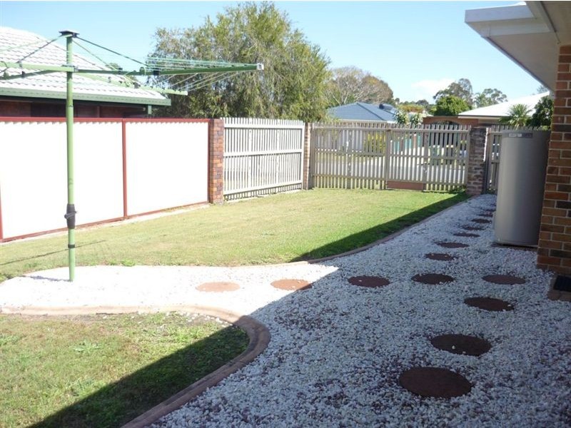 100 Cambridge Street, Rothwell QLD 4022