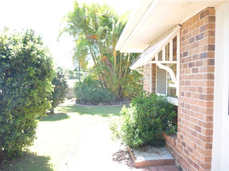 100 Cambridge Street, Rothwell QLD 4022