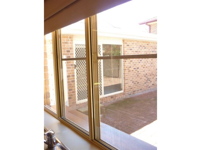 100 Cambridge Street, Rothwell QLD 4022