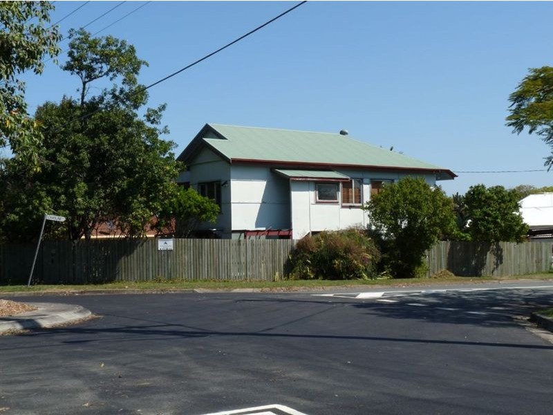 33 Kate Street, Woody Point QLD 4019