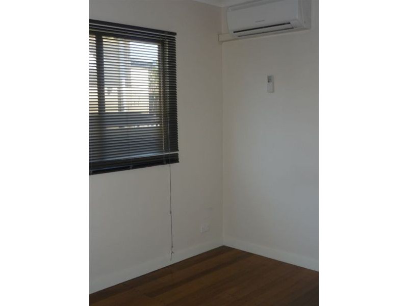 101 Dover Road, Redcliffe QLD 4020