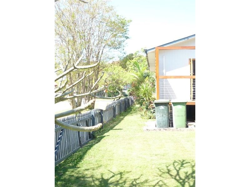 101 Dover Road, Redcliffe QLD 4020