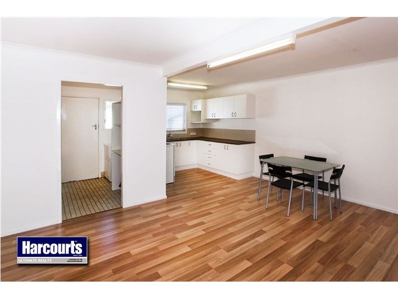 11 Centaur Street, Redcliffe QLD 4020