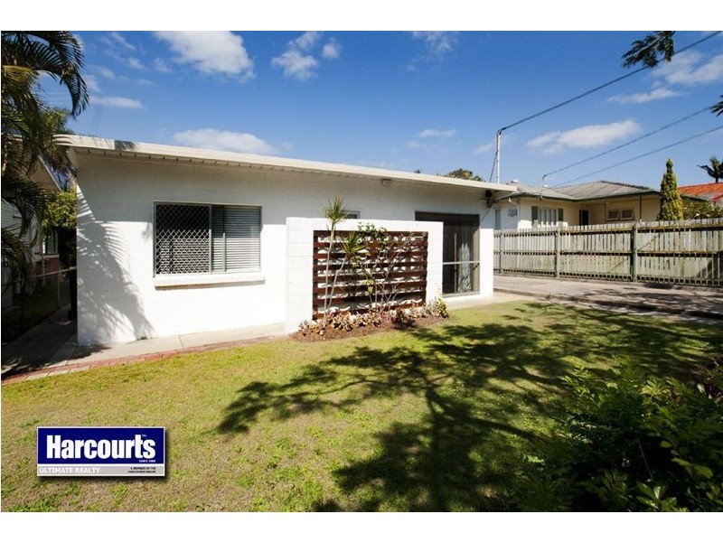 11 Centaur Street, Redcliffe QLD 4020