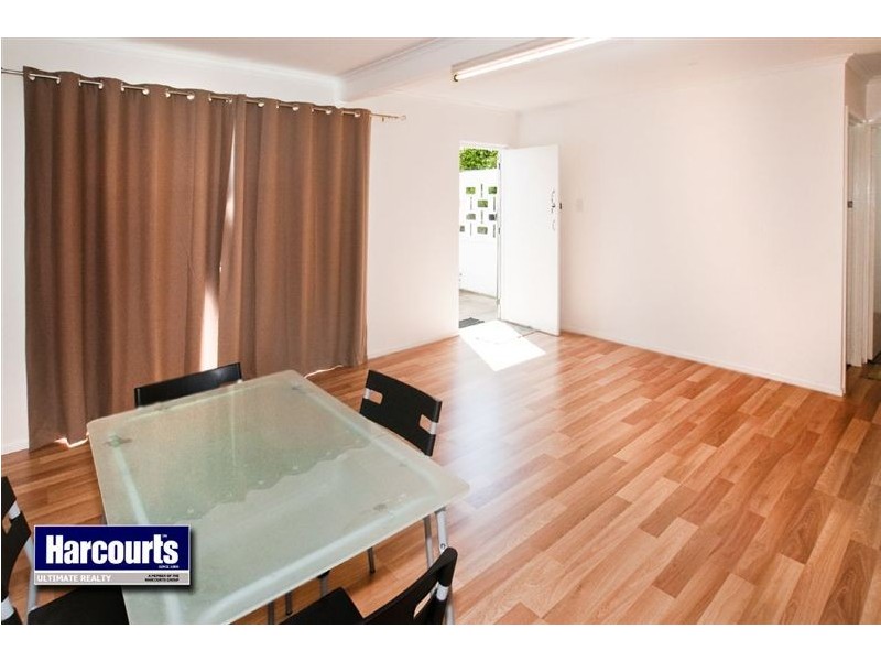 11 Centaur Street, Redcliffe QLD 4020