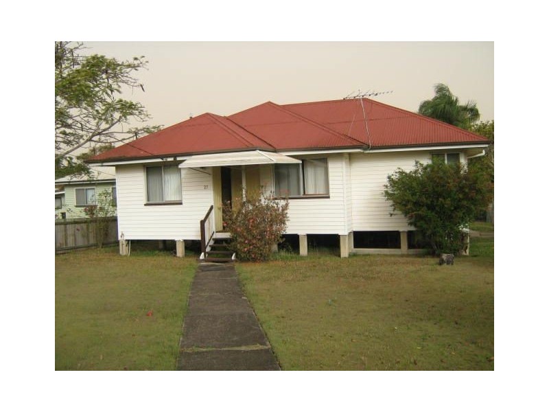 27 High street, Brighton QLD 4017