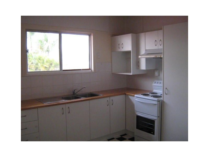 27 High street, Brighton QLD 4017