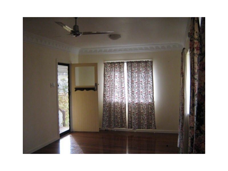 27 High street, Brighton QLD 4017