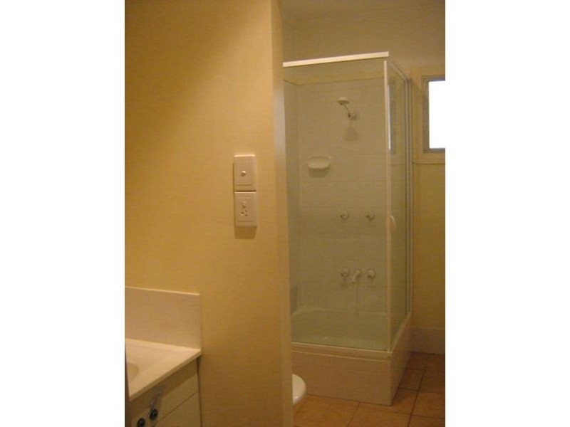 27 High street, Brighton QLD 4017