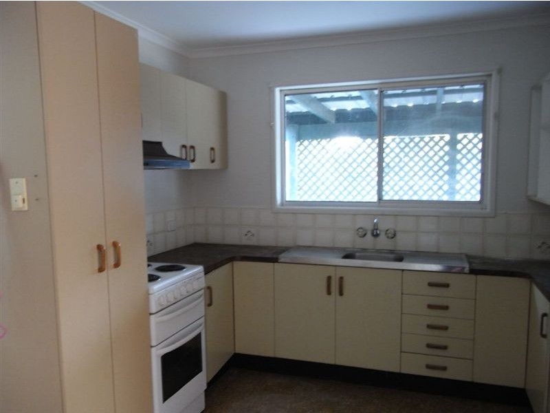 20 Sportsground Street, Redcliffe QLD 4020