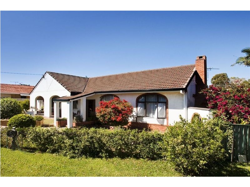 9 Pinewood Street, Redcliffe QLD 4020