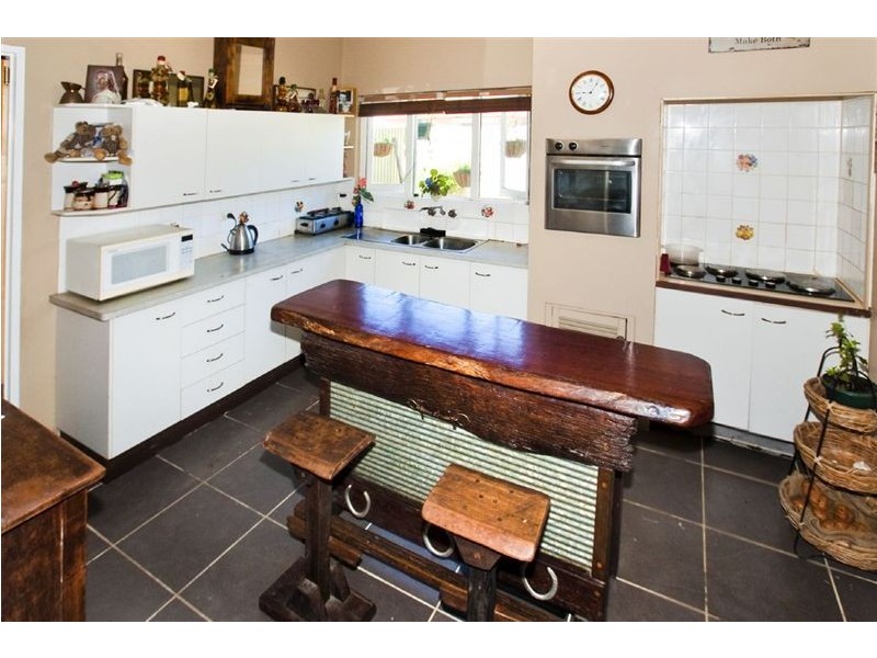 9 Pinewood Street, Redcliffe QLD 4020