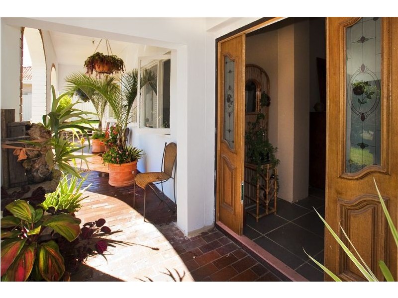 9 Pinewood Street, Redcliffe QLD 4020