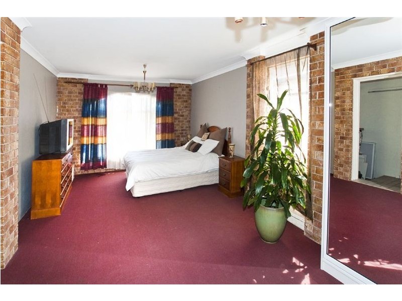 9 Pinewood Street, Redcliffe QLD 4020