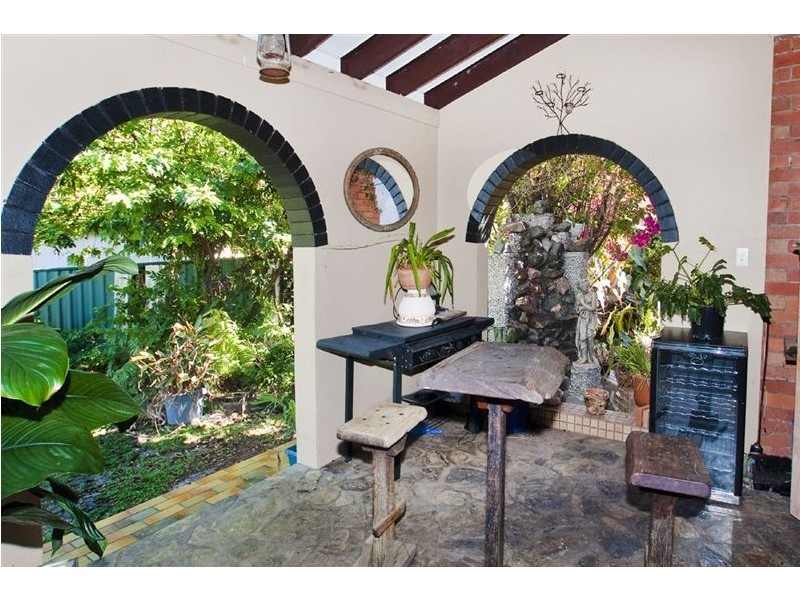 9 Pinewood Street, Redcliffe QLD 4020