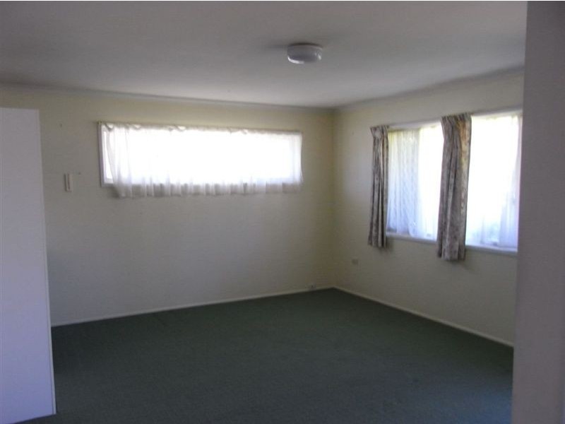 1/2A Woodcock Street, Scarborough QLD 4020