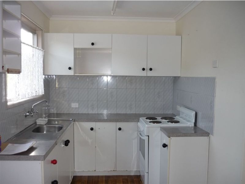 29 SPORTSGROUND ST, Redcliffe QLD 4020