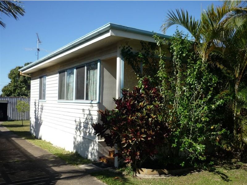 6 Plume Street, Redcliffe QLD 4020