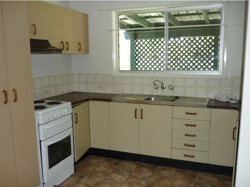 20 Sportsground Street, Redcliffe QLD 4020