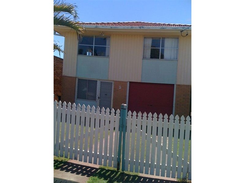 2 Warde Street, Scarborough QLD 4020