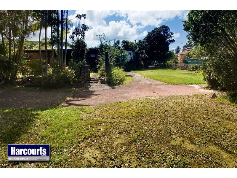 15 Landsborough Avenue, Scarborough QLD 4020