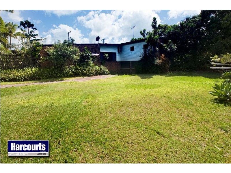 15 Landsborough Avenue, Scarborough QLD 4020