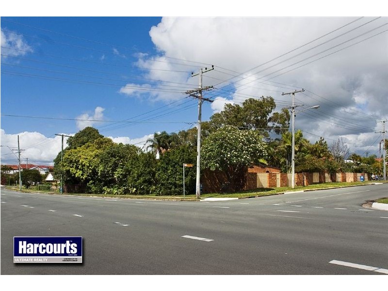 15 Landsborough Avenue, Scarborough QLD 4020