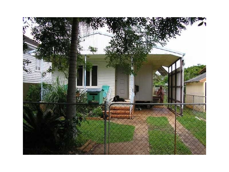 3 Frank Street, Scarborough QLD 4020